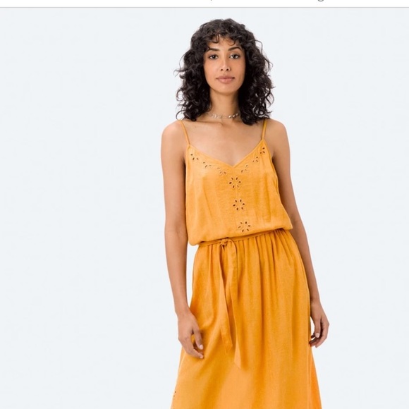 Macie eyelet lovestitch dress. - Picture 3 of 7